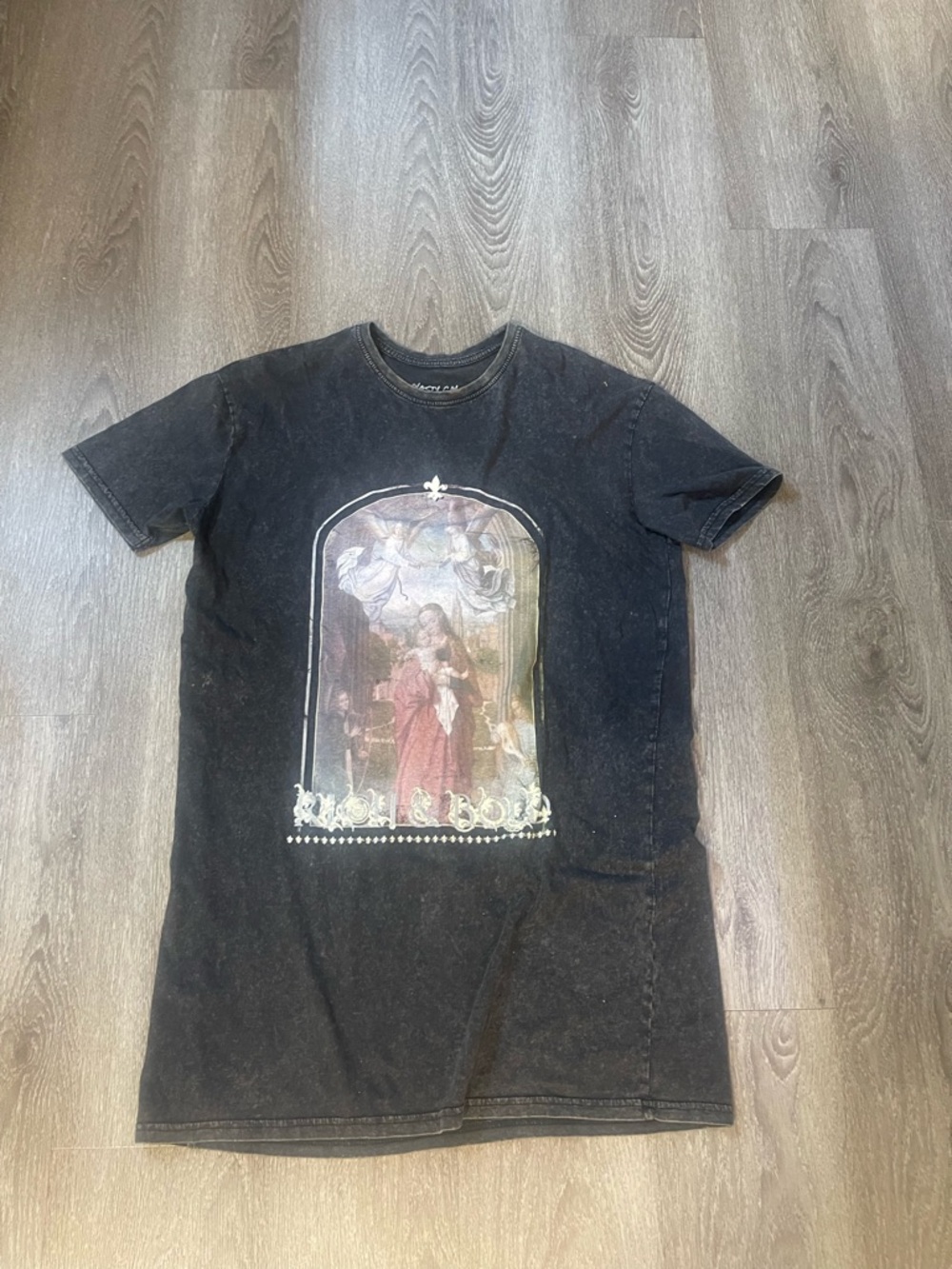 Nasty Gal Rich & Bold Biblical Imagery T Shirt Size 6 In Great Used Condition